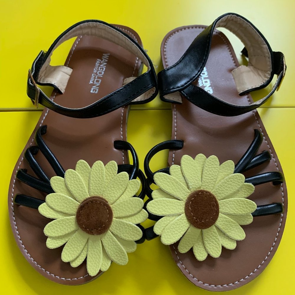 Brand New Girls Yellow/Black Sunflower Sandal